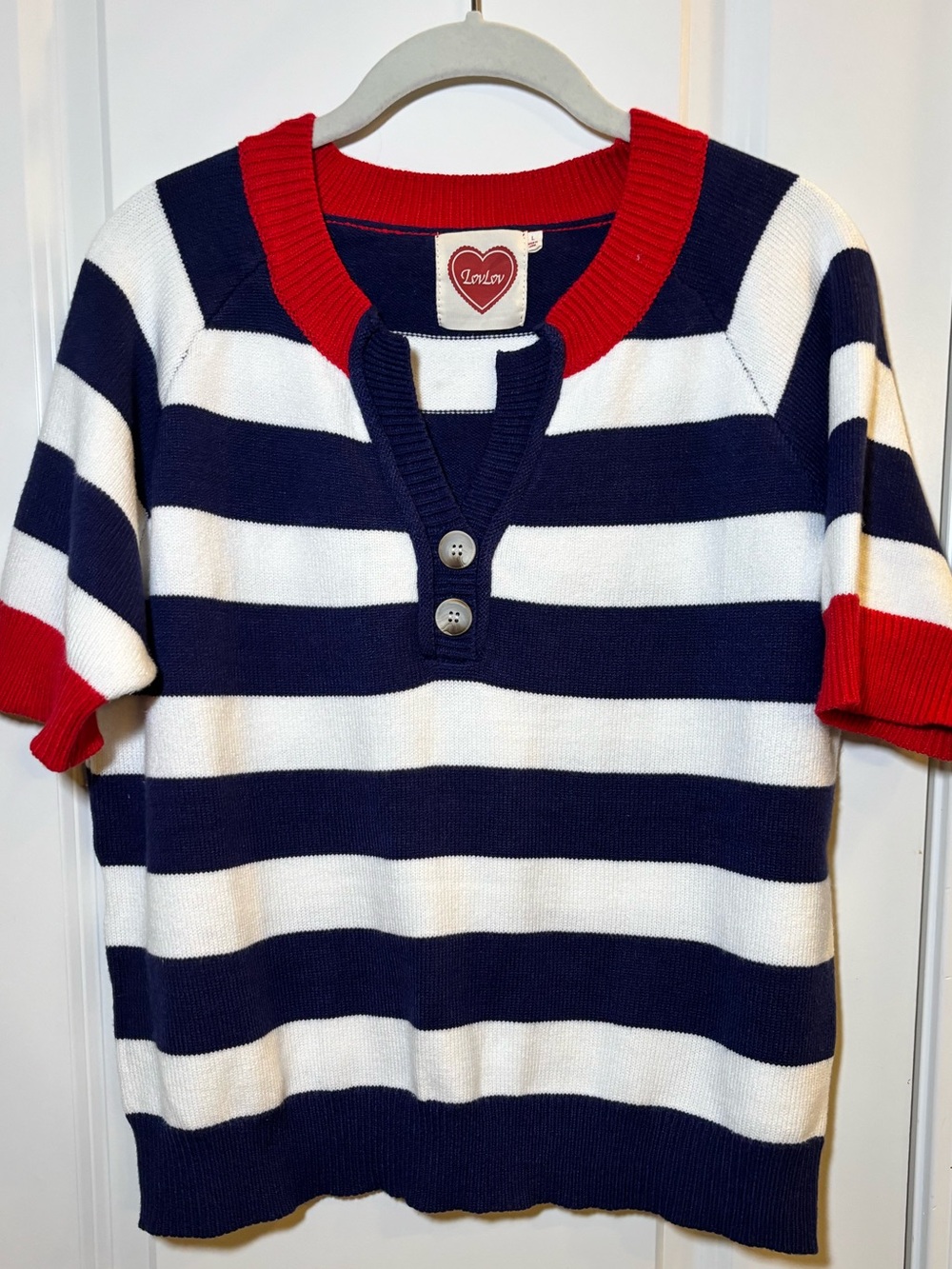 LovLov red white and blue top. Large